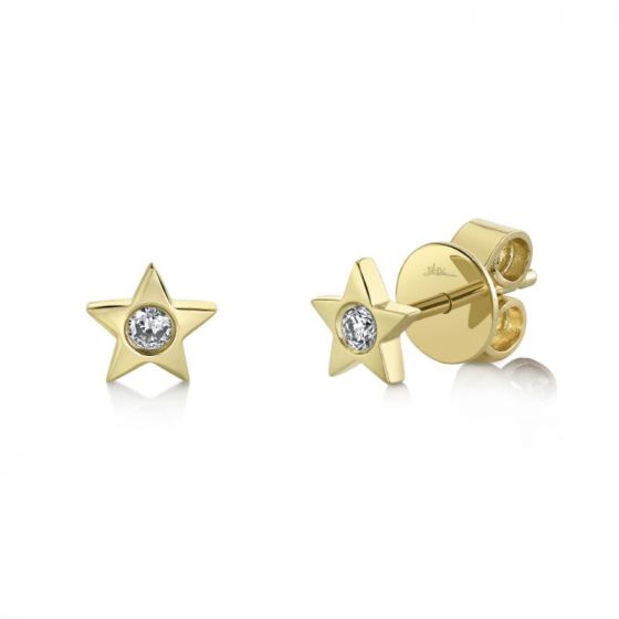Shy Creation Stud Earrings