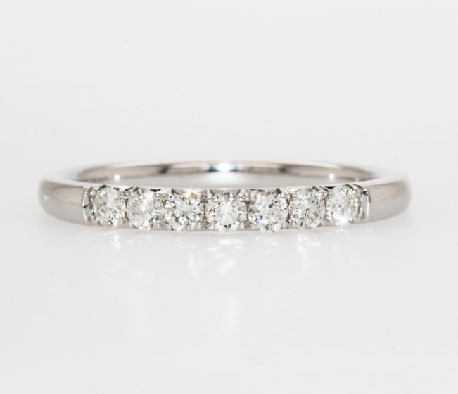 14K White Gold Diamond Wedding Band