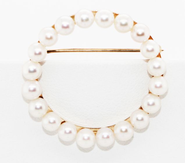 Estate 14K Yellow Gold Cultured Pearl Circle Pin