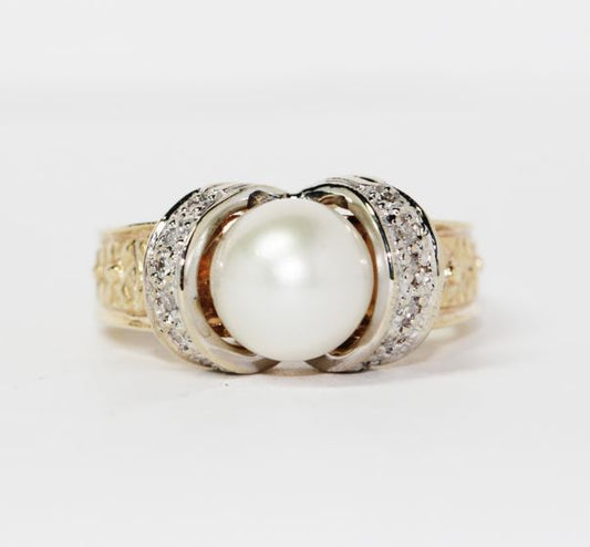 Estate 14K Yellow/White Gold Cultured Pearl and Diamond Ring