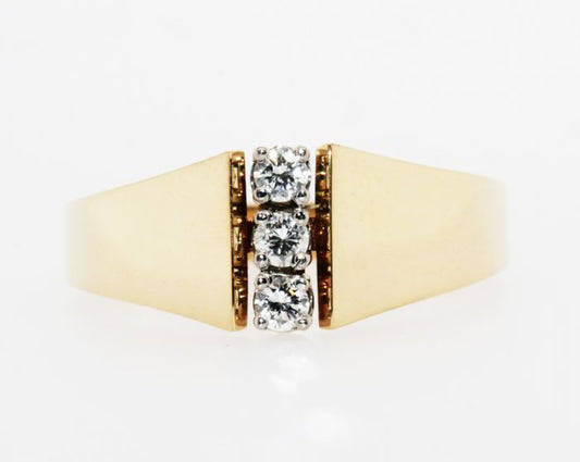 Estate 18K Yellow Gold Tapered Diamond Ring