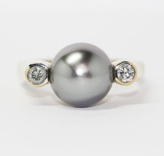 Estate 14K White Gold Black Cultured Pearl and Bezel Set Diamond Ring (OS)